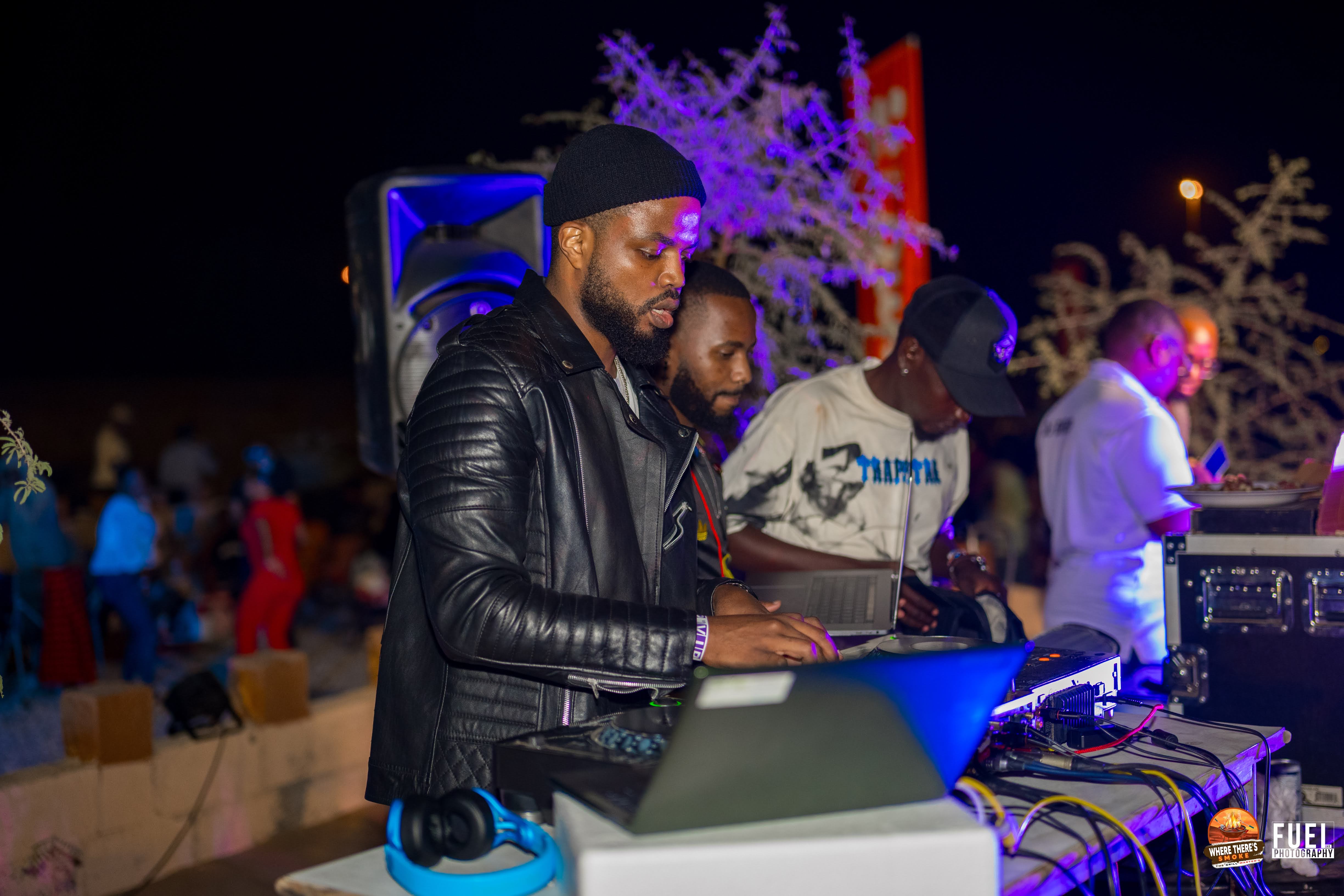 Smoke Edition 7 crowd under city night